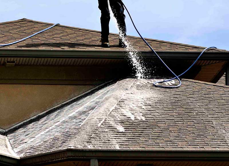 Roof Washing in Holland example 3